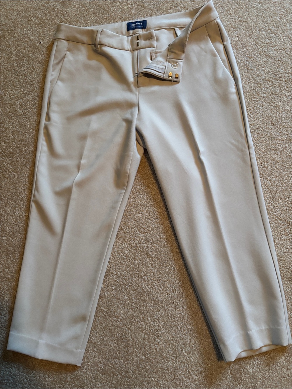 Old Navy Women's Cropped Dress Pants in Light Cream